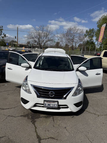 2019 Nissan Versa SV