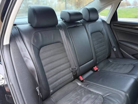 2014 Volkswagen Passat 1.8T SEL Premium PZEV