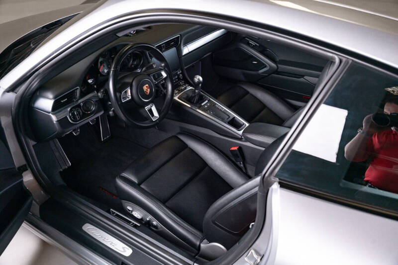 2019 Porsche 911 Carrera S