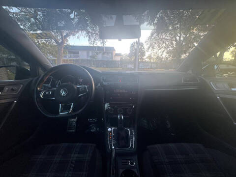 2018 Volkswagen Golf GTI SE