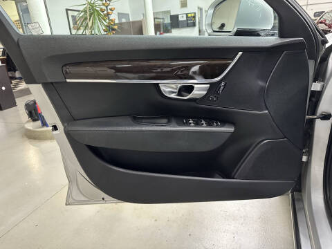 2018 Volvo S90 T5 Momentum