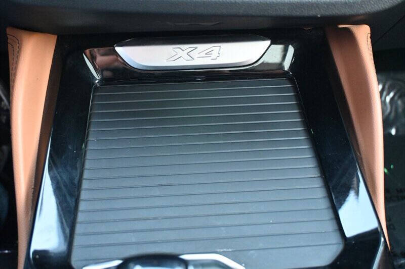 2023 BMW X4 xDrive30i