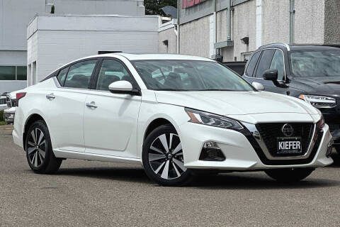 2022 Nissan Altima for sale at Kiefer Kia in Eugene OR