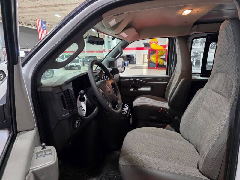 2026 GMC Savana 3500