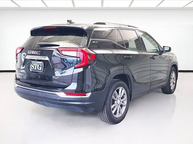 2024 GMC Terrain SLT