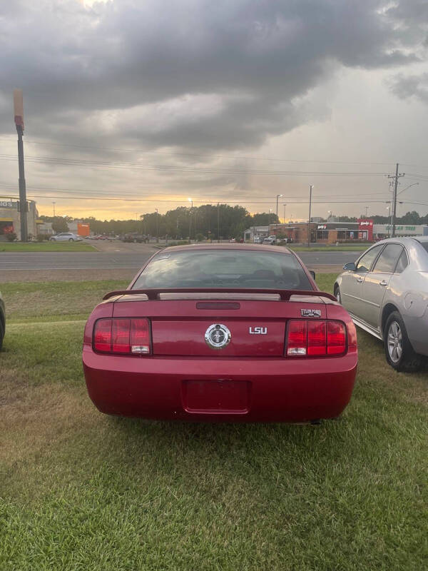 2006 Ford Mustang V6 Deluxe