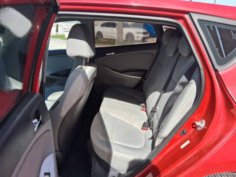 2013 Hyundai Accent SE