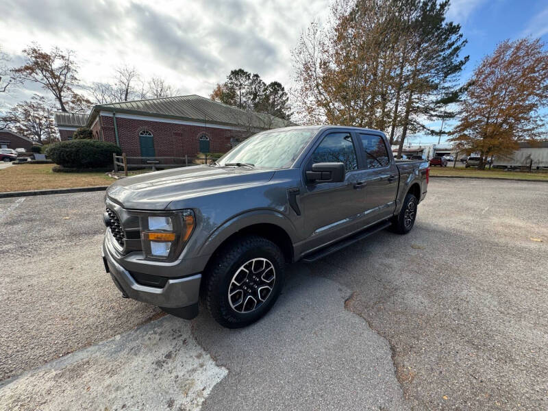 Ford F-150's photo