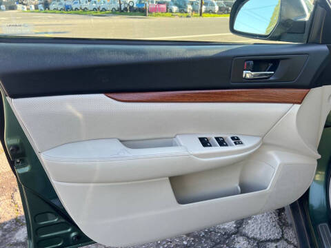 2013 Subaru Outback 2.5i Limited