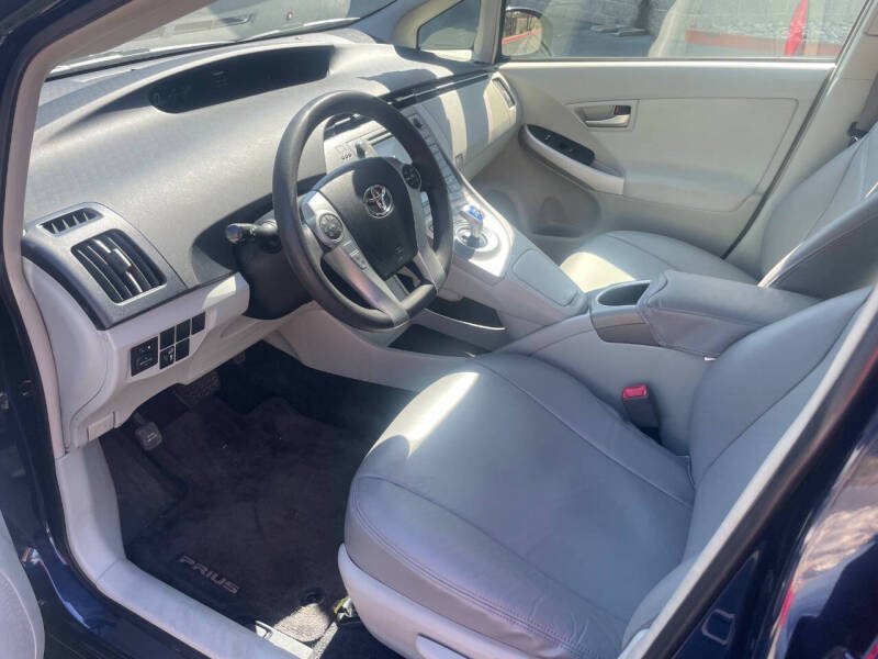 2012 Toyota Prius Two