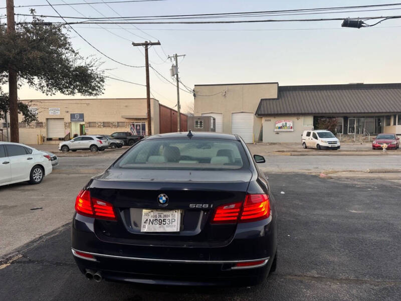 2015 BMW 5 Series 528i