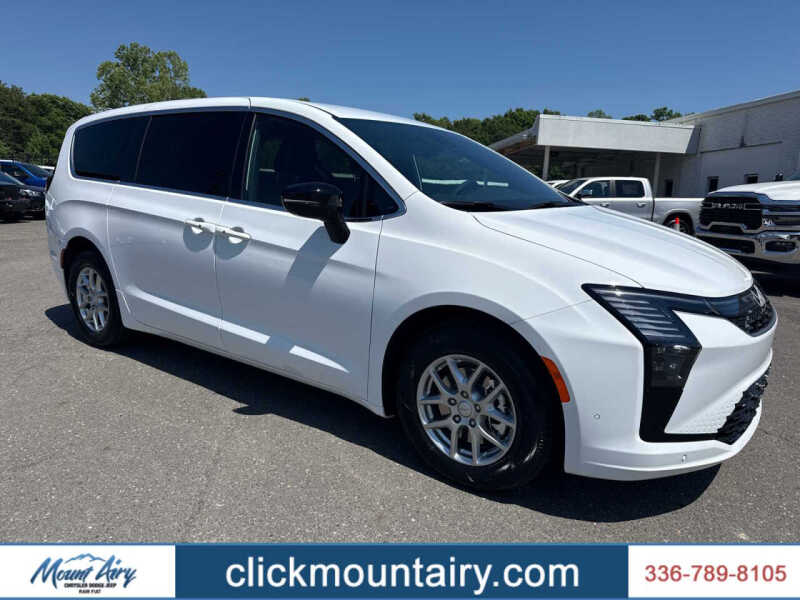 2027 Chrysler Pacifica Select