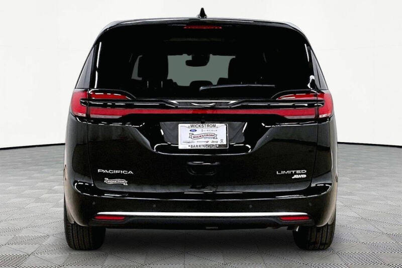 2027 Chrysler Pacifica Limited