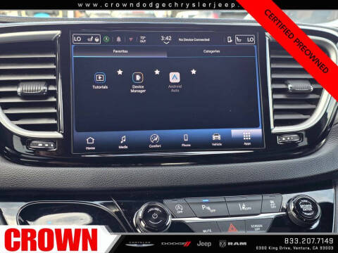 2025 Chrysler Pacifica Select