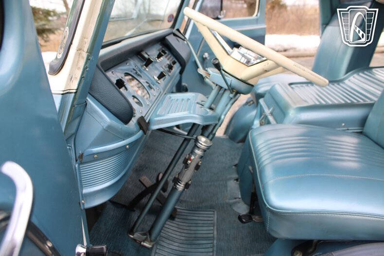 1967 Ford E-150