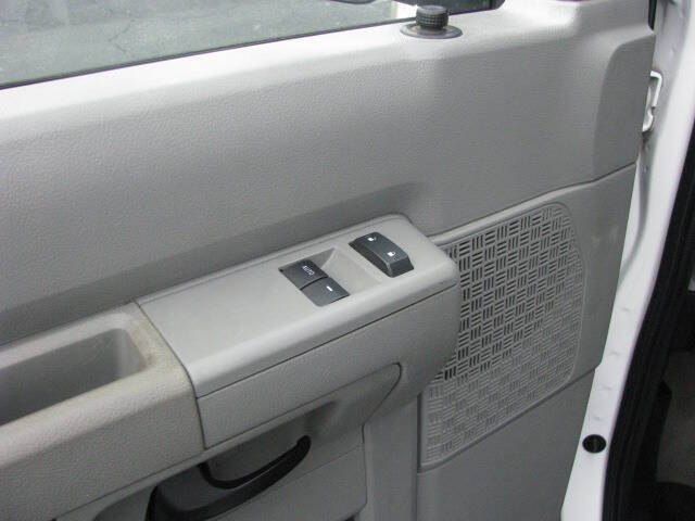 2010 Ford E-Series E-350 SD XLT