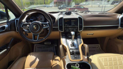 2016 Porsche Cayenne S