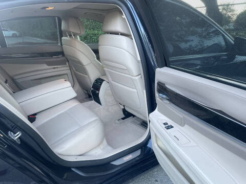 2011 BMW 7 Series 750i xDrive