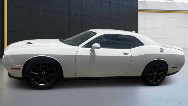 2018 Dodge Challenger SXT Plus