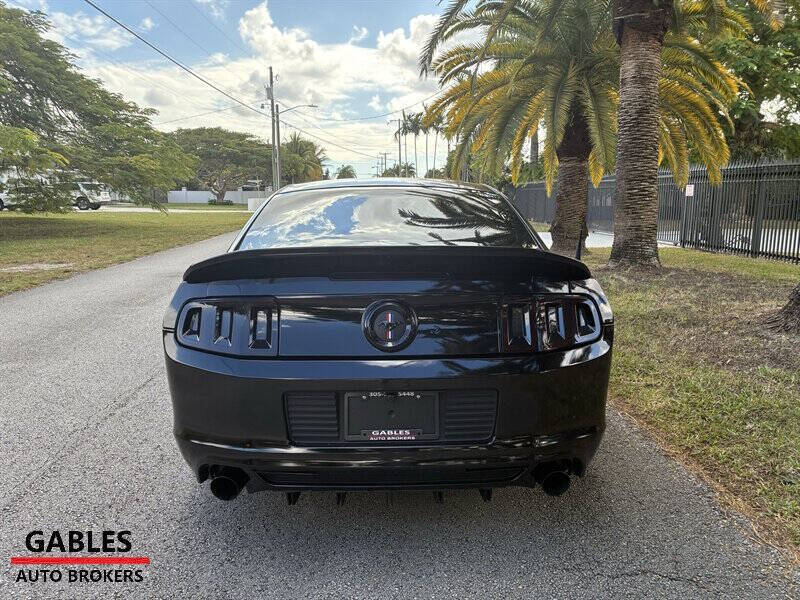2014 Ford Mustang V6