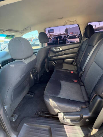 2018 Nissan Pathfinder S