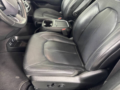 2019 Chrysler Pacifica Touring L Plus