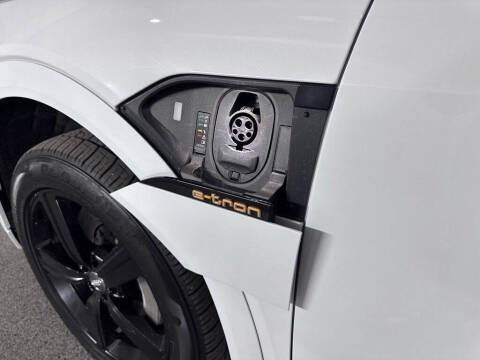 2019 Audi e-tron quattro Premium Plus