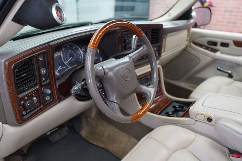 2002 Cadillac Escalade