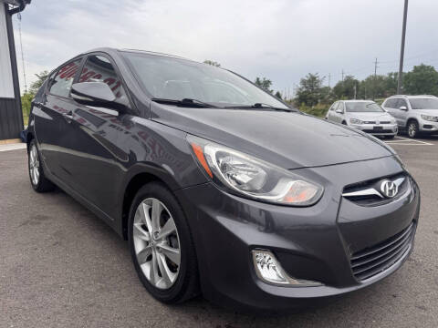 2013 Hyundai Accent SE