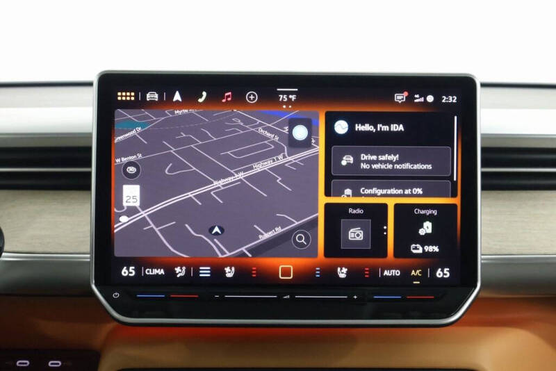 2025 Volkswagen ID. Buzz Pro S Plus 4Motion