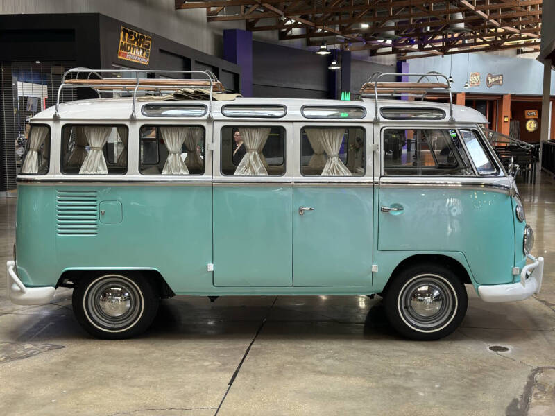 1972 Volkswagen Bus