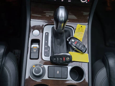 2015 Volkswagen Touareg V6 Lux