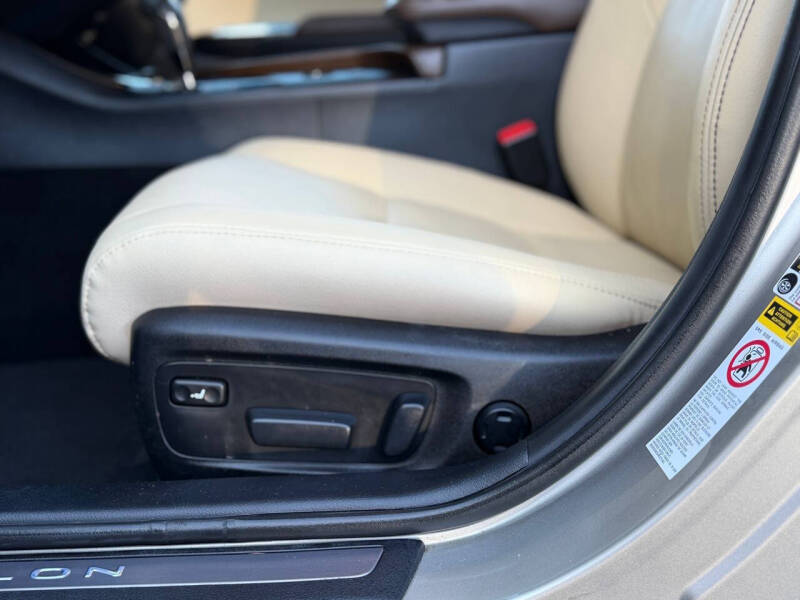 2014 Toyota Avalon Limited