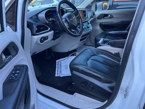 2020 Chrysler Pacifica Touring L