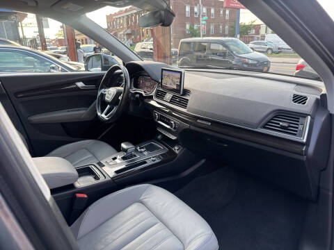 2018 Audi Q5 2.0T quattro Premium Plus