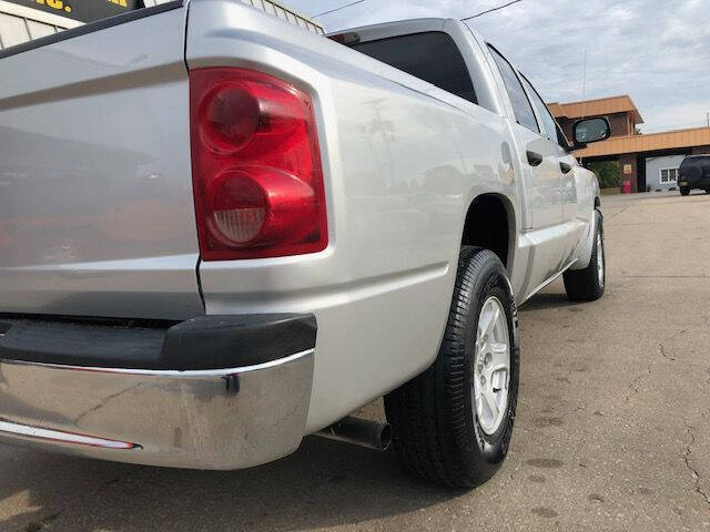 2006 Dodge Dakota for sale at Extreme Auto Plaza in Des Moines, IA