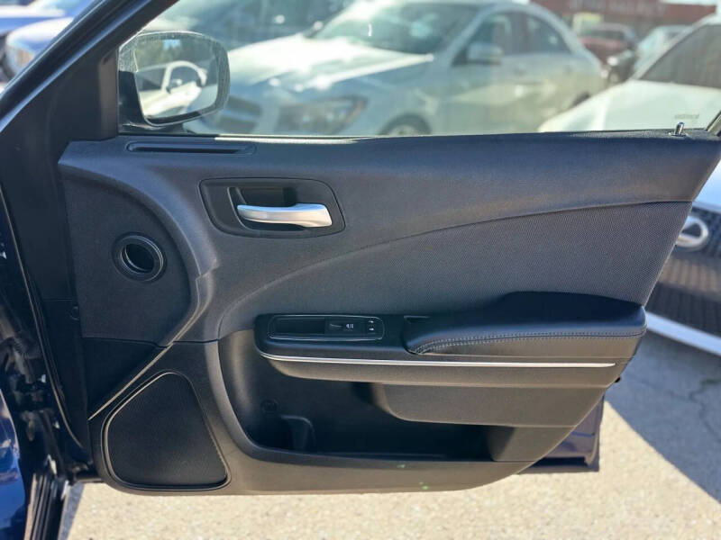 2016 Dodge Charger SE