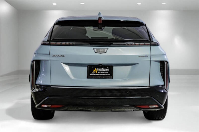 2024 Cadillac LYRIQ Luxury 1