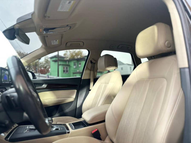 2019 Audi Q5 quattro Premium 45 TFSI