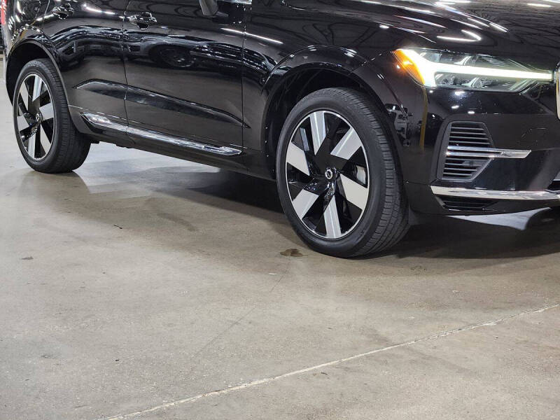 2023 Volvo XC60 Recharge T8 Plus Bright Theme