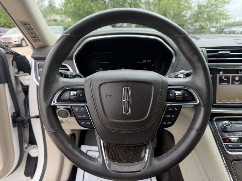 2017 Lincoln Continental Select