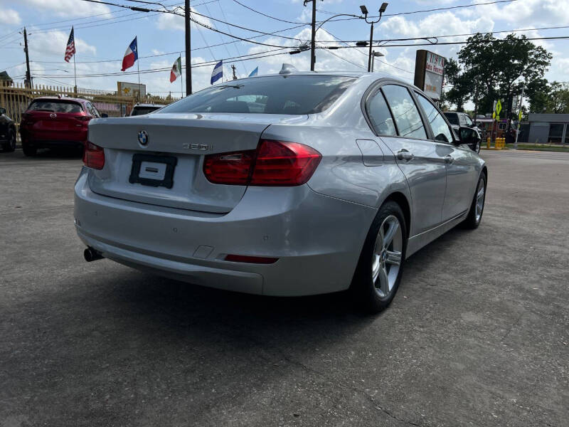 2015 BMW 3 Series 320i
