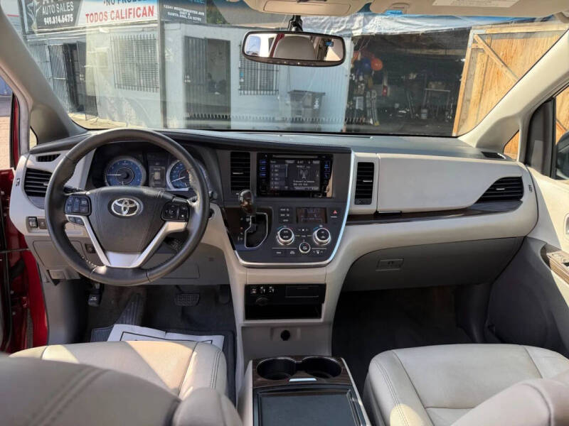 2017 Toyota Sienna