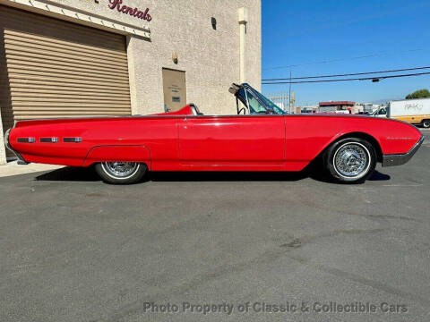 1962 Ford Thunderbird