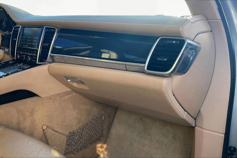 2012 Porsche Panamera
