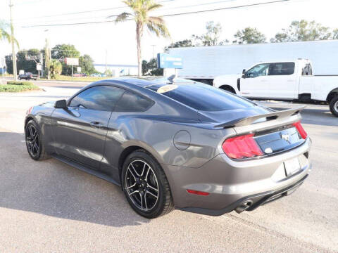 2022 Ford Mustang EcoBoost