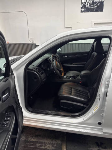 2023 Chrysler 300 S V6