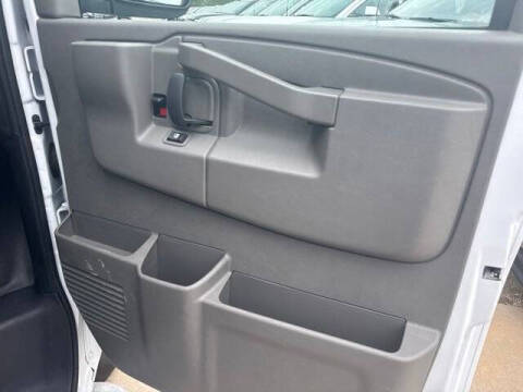 2025 Chevrolet Express 2500