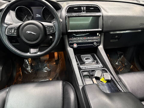 2020 Jaguar F-PACE 25t Premium