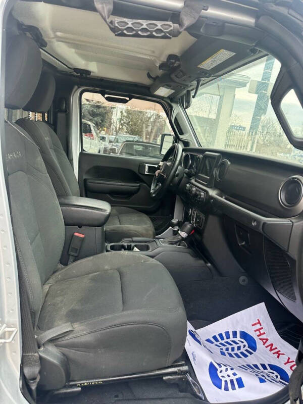 2022 Jeep Gladiator Willys